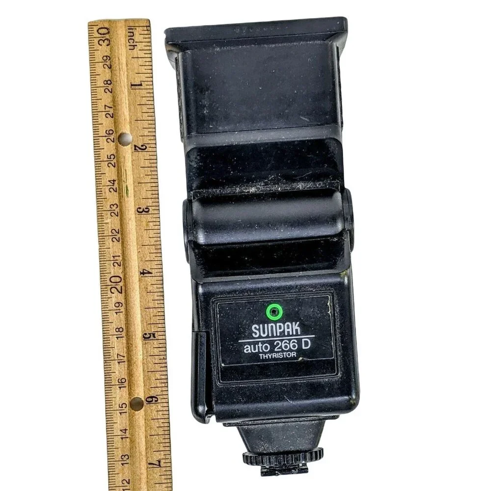 SUNPAK Thyristor auto 244D Camera Flash attachment 57d